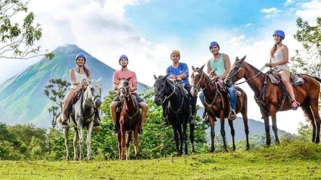La Fortuna: Horseback Ride to La Fortuna Waterfall