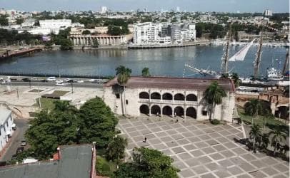 Punta Cana: Santo Domingo Day Trip with Tickets and Lunch