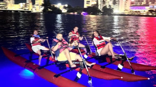 San Juan: LED Night Tour Chiliboat Waterbike, Condado Lagoon - Photo 4 (Gallery view)