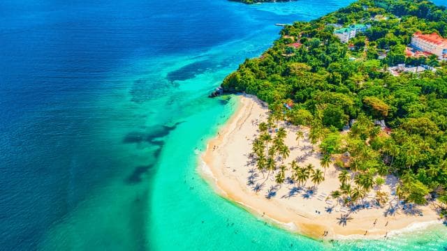Samana: Whale Watching and Cayo Levantado Full Day Tour