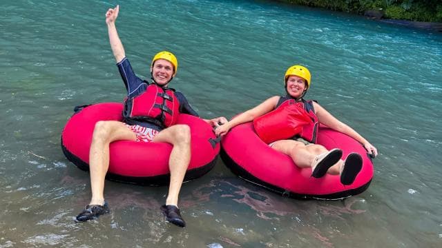 Tubing am Rio Celeste: Spaß, natürliche Pools und frisches Obst - Photo 2 (Gallery view)