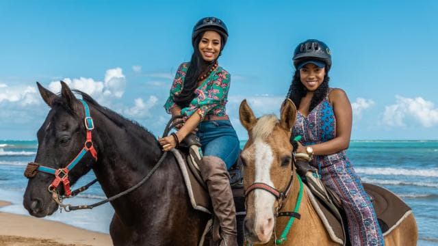 Carabalí Rainforest Park: Beach Horseback Riding
