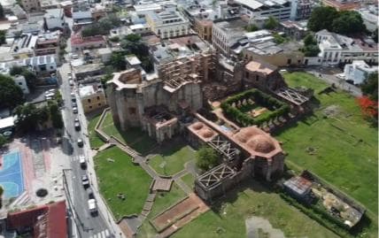 Santo Domingo: Colonial Zone Tour with Coffee & Chocolate