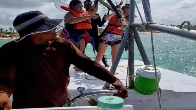 Punta Cana: Hotel Pickup and Parasailing Adventure - Photo 2 (Gallery view)