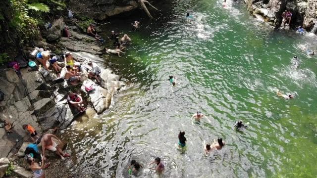 Von San Juan: Regenwaldspaziergang, Naturschwimmen und Luquillo Beach - Dominican Republic
