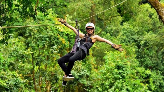 Jaco Beach & Los Suenos: Chocolate Tour and Zip lining