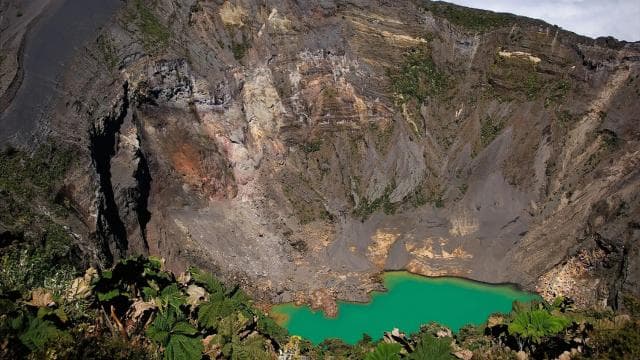 San Jose: Irazú Volcano, Cartago City & Orosi Valley Tour