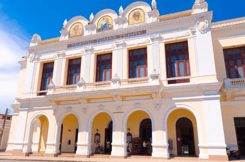 Free Walking Tour of Cienfuegos - Dominican Republic