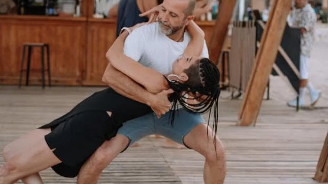 Puerto Viejo: Salsa Dance Class by the Beach