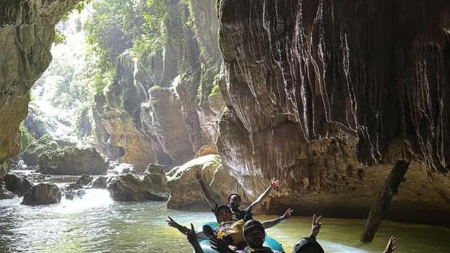 Rainforest Cave Tubing Adventure - Photo 4 (Gallery view)