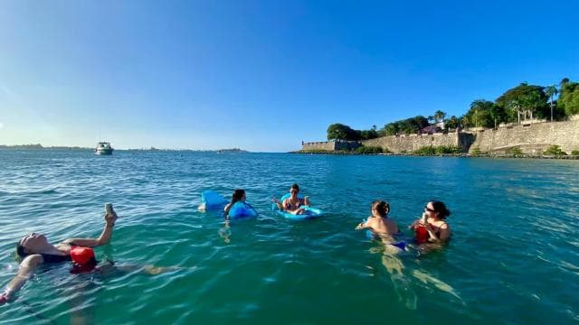 ESPERIENZA IN SPIAGGIA | Baia privata di San Juan "Party Boat". - Photo 3 (Gallery view)