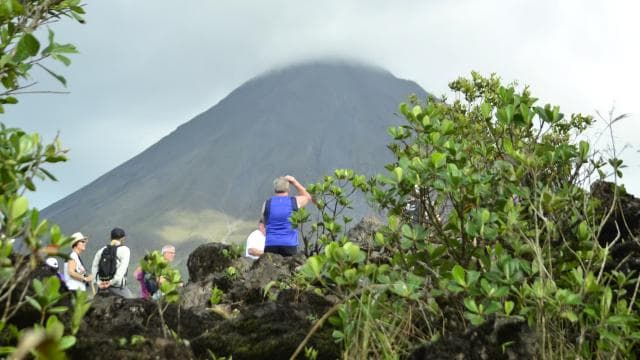 Randonnée sur le volcan Arenal 1968 - Photo 3 (Gallery view)
