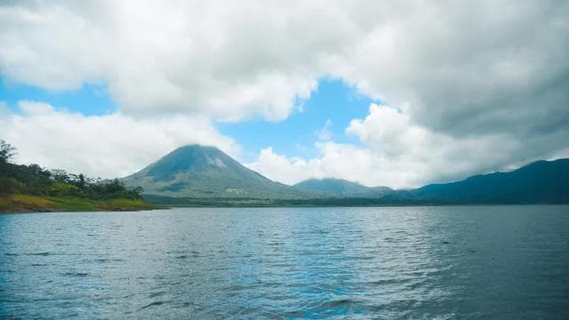 Lake Arenal Kayaking Tour