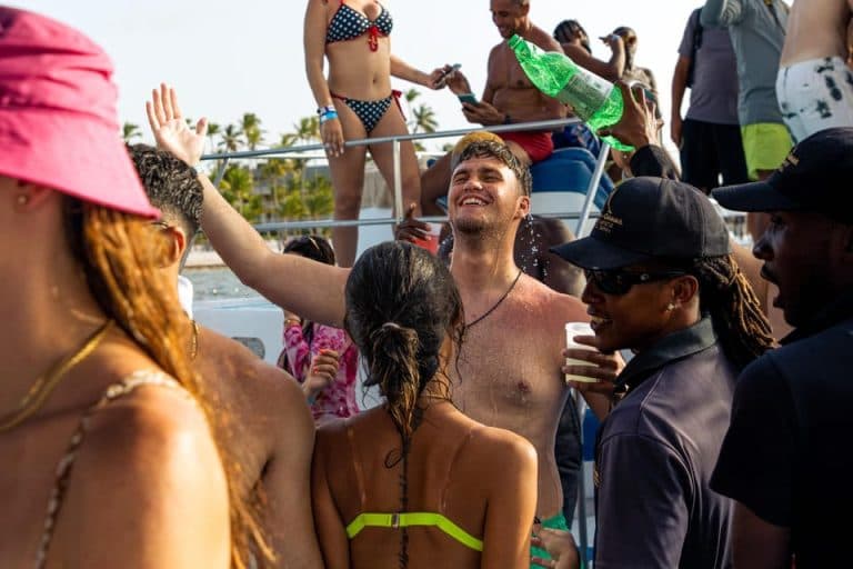 Punta Cana: Party Boat with Music & Open Bars - Photo 5 (Gallery view)