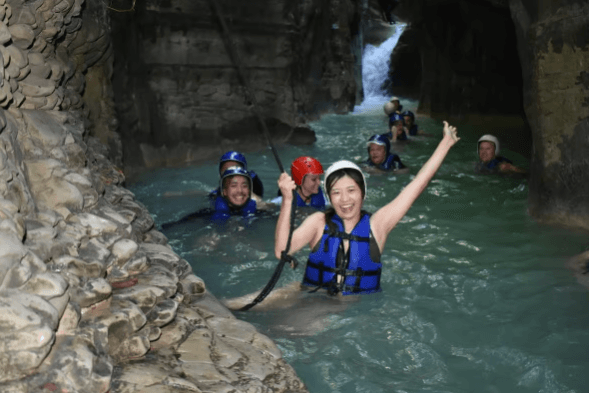 DR 7 个瀑布之旅含午餐（泰诺湾和琥珀湾） - Photo 5 (Gallery view)