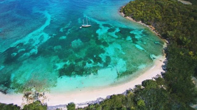 Fajardo: Afternoon Sailing Charter with Appetizers & Drinks