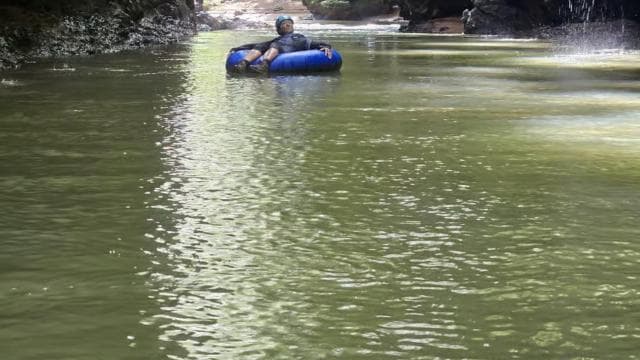 Puerto Rico: Tanama River Tubing & Cave Adventure in Arecibo