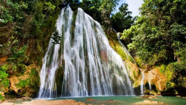 Punta Cana: Samana, El Limon & Bacardi Island Tour