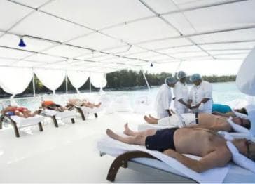私人：仅限成人入住的漂浮海洋水疗中心，提供按摩和瑜伽 - Photo 4 (Gallery view)
