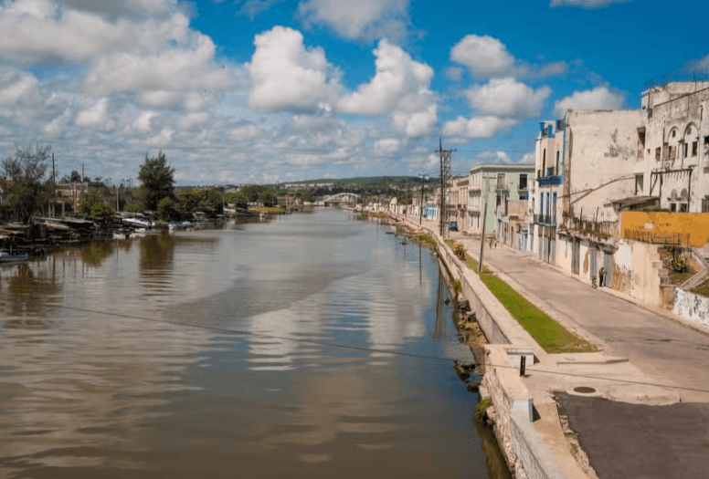 Închirieri auto cu șofer din Havana - Photo 3 (Gallery view)