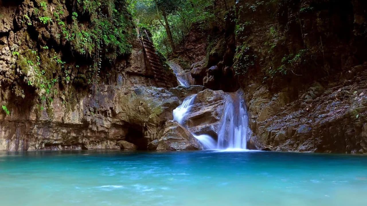 Damajagua Waterfalls with Lunch + Tranportation - Photo 4 (Gallery view)