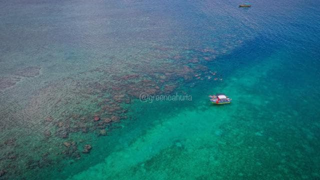 Snorkel in Cahuita National Park