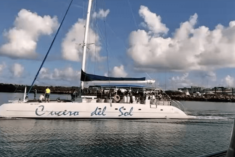 Cayo Blanco Private Trip by Catamaran