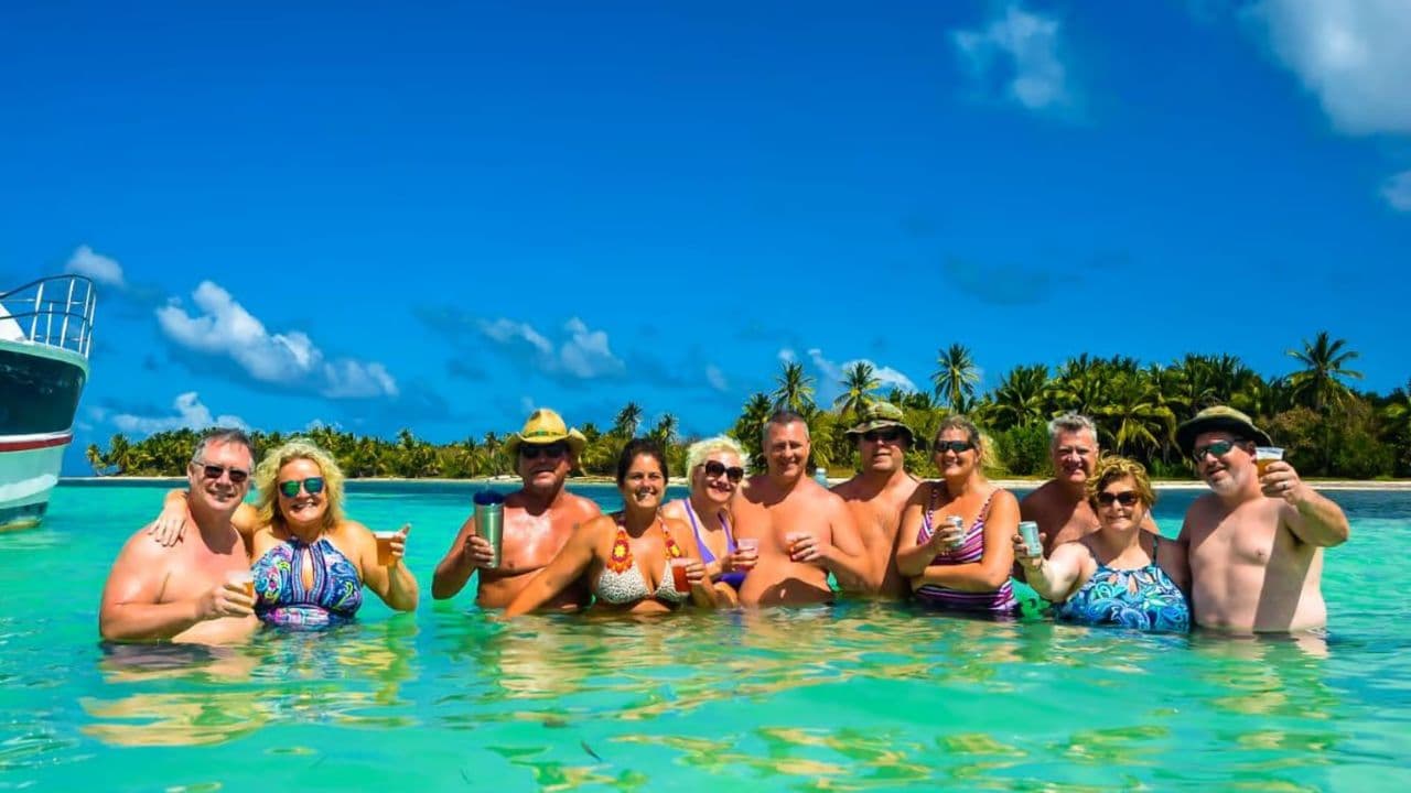 Punta Cana: Sunset Party Boat with Snorkeling