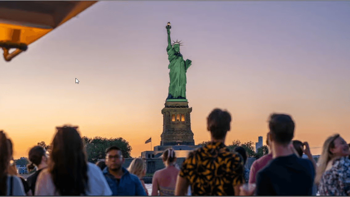 NYC: Ticket für die Sonnenuntergangskreuzfahrt zur Freiheitsstatue - Dominican Republic