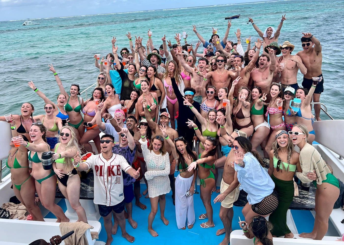 Sand-Bar Punta Cana Party Boat unlimited drinks, snorkeling Vibes
