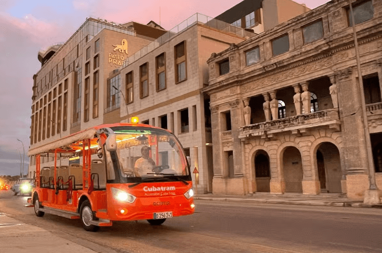 Havana Sightseeing Tram Tour