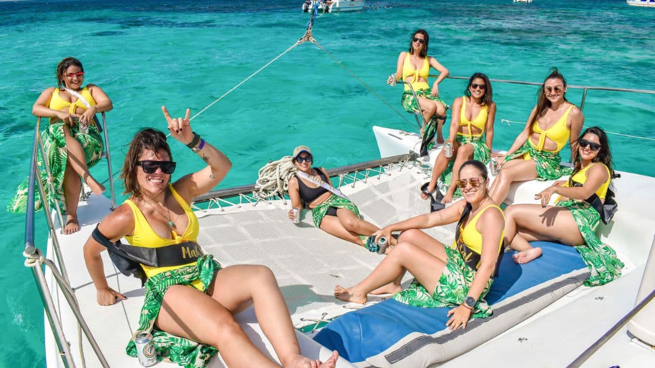 Punta Cana Private Catamaran (Big Group)