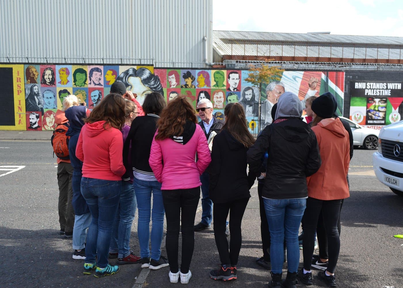World Famous Private Belfast Troubles Taxi Cab Tour 2 Hour - Photo 4 (Gallery view)
