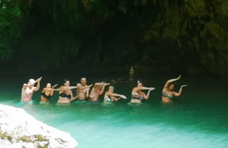El Pilón Waterfall Horseback Day Trip