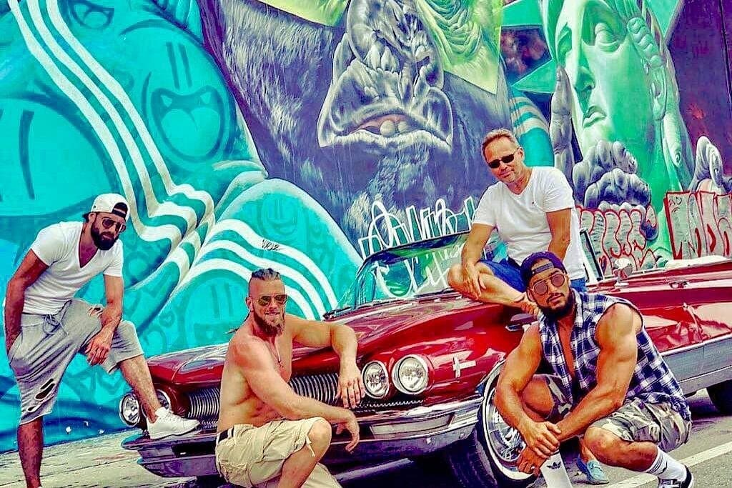 Classic Car Tour of Miami Beach, Wynwood and Little Havana