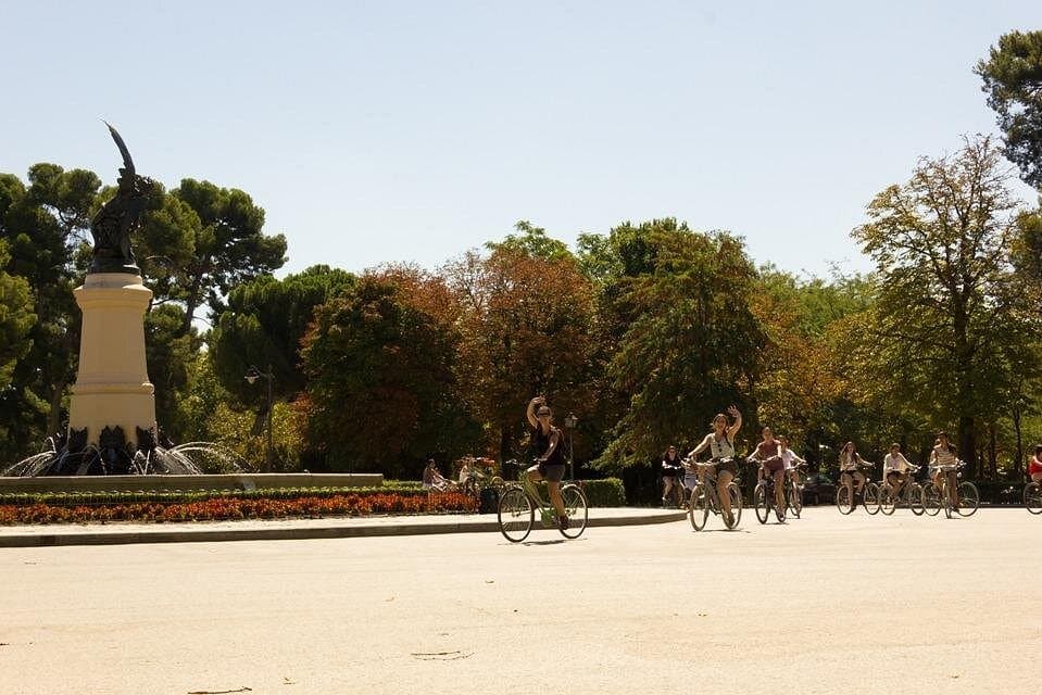 Self Guided Bike Tour at The Retiro Park at Your Own Pace