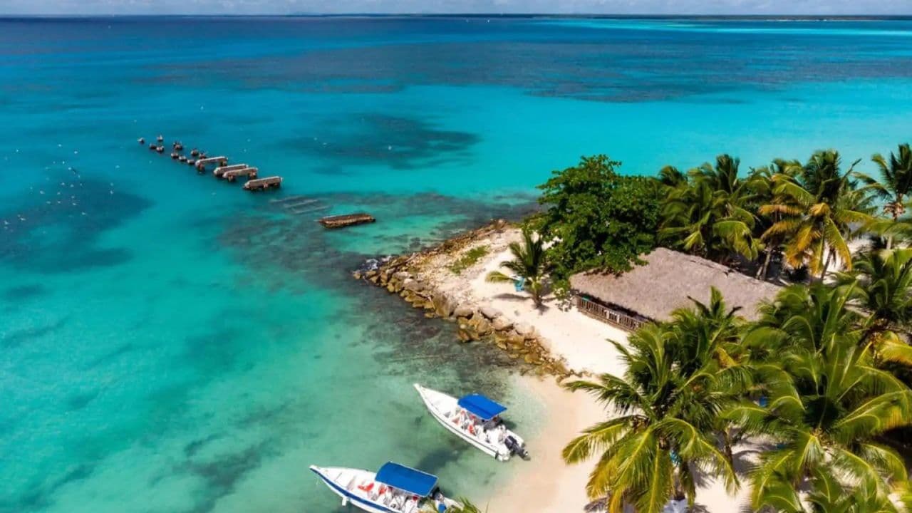 Party Boat Cruise with Snorkeling and Natural Pool