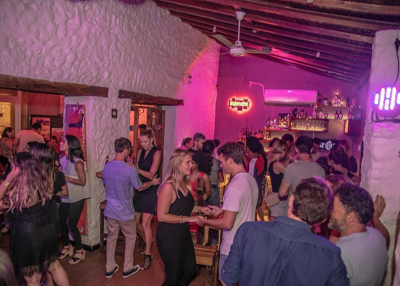 Salsa Tour in Cartagena with admission Ticket to Café Havana - Dominican Republic
