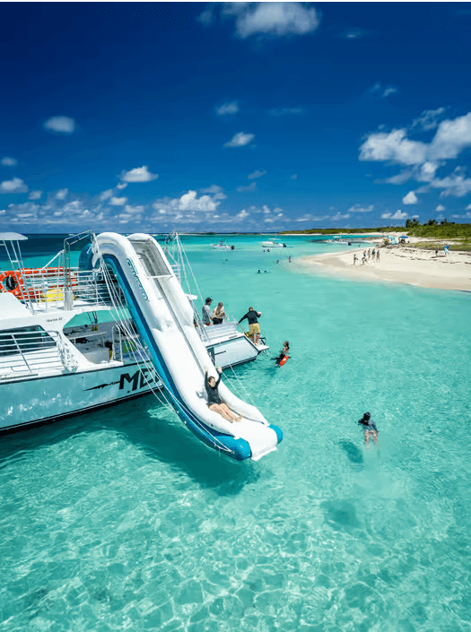 Fajardo: Cayo Icacos Schnorchelkreuzfahrt mit Rutsche und Mittagessen - Photo 3 (Gallery view)