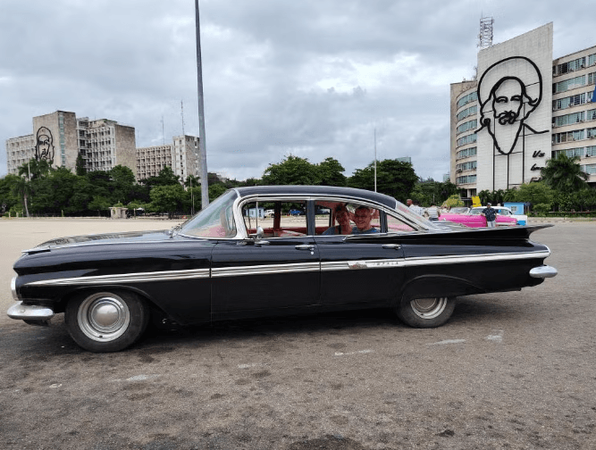 Havana Private Classic Car Tour