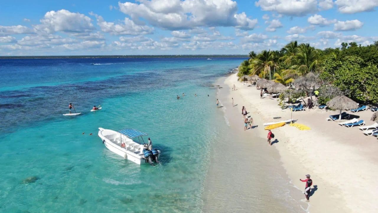Punta Cana: Catalina Island Private Day Trip with Snorkeling - Photo 5 (Gallery view)