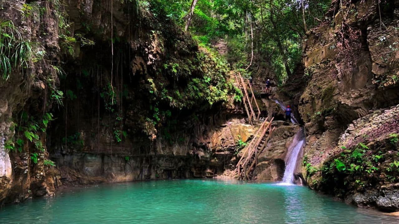 Amber Cove-Taino Bay 7 Damajaguas Water Falls + Local Food.