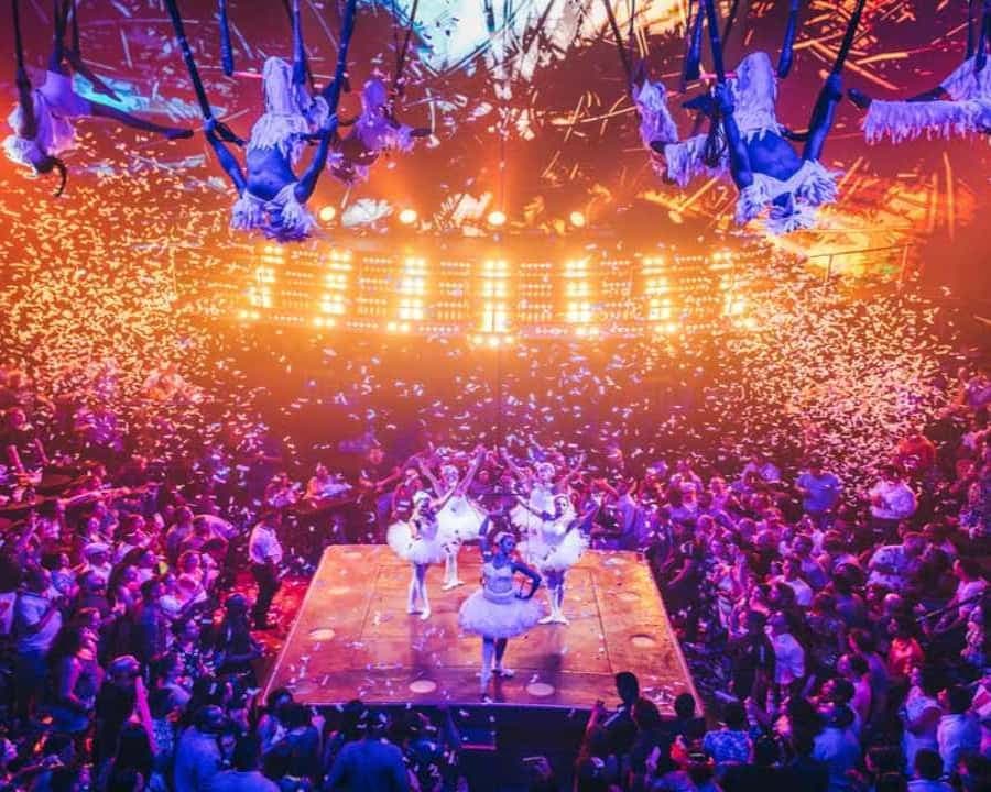 Punta Cana: Coco Bongo Nightclub Entry Tour with Transfers