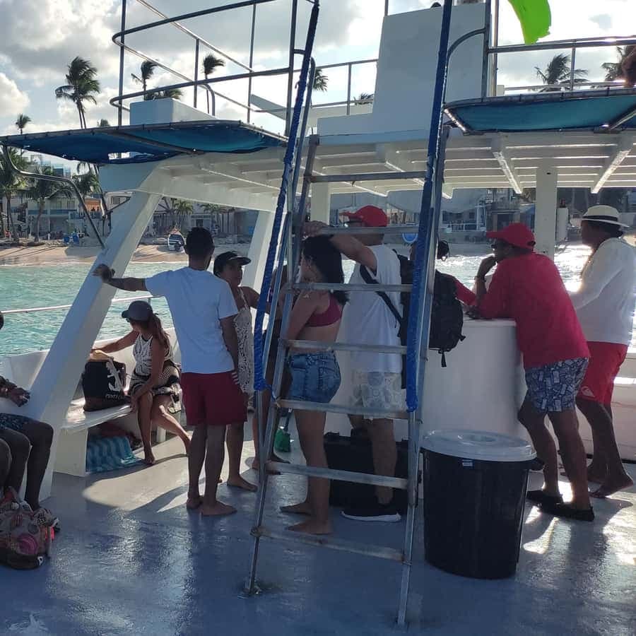 Punta Cana: Party Boat and Snorkeling Adventure