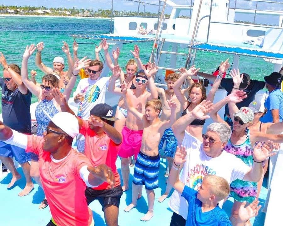 Party Boat in Punta Cana/Free Drinks and transportation inc - Dominican Republic