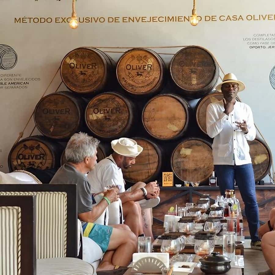 Punta Cana : Premium Rum Tasting & Hand-Rolled Cigar Pairing