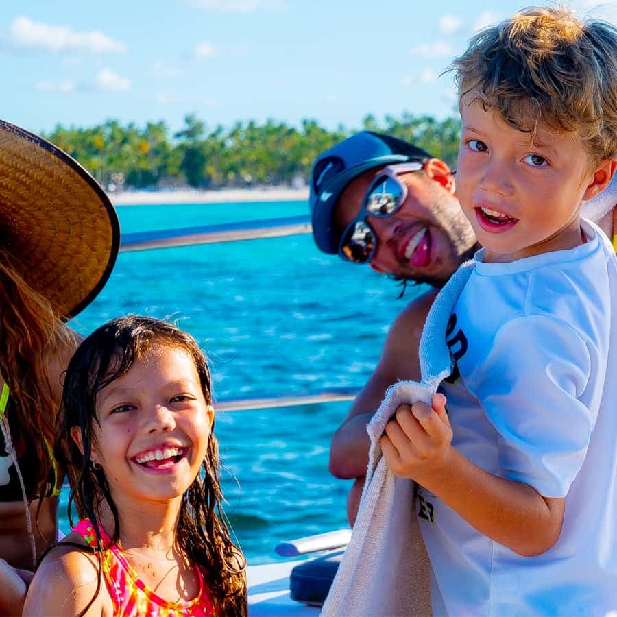 Punta Cana: Snorkeling, Snuba and Parasailing Party Cruise