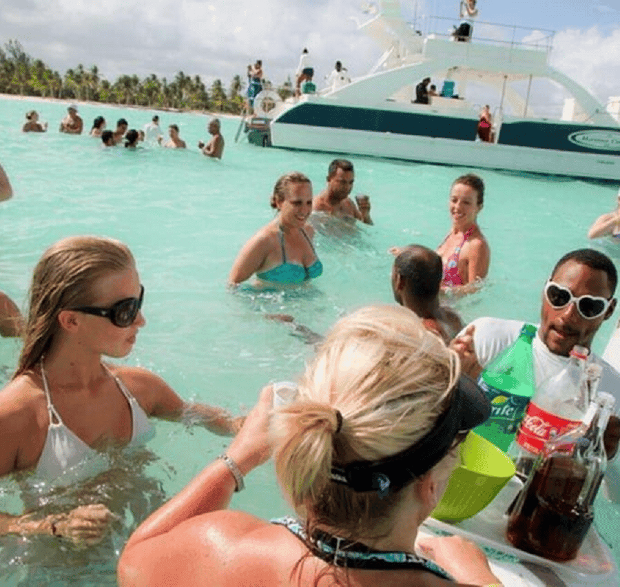 Punta Cana: Party Boat Cruise with Snorkeling & Drinks