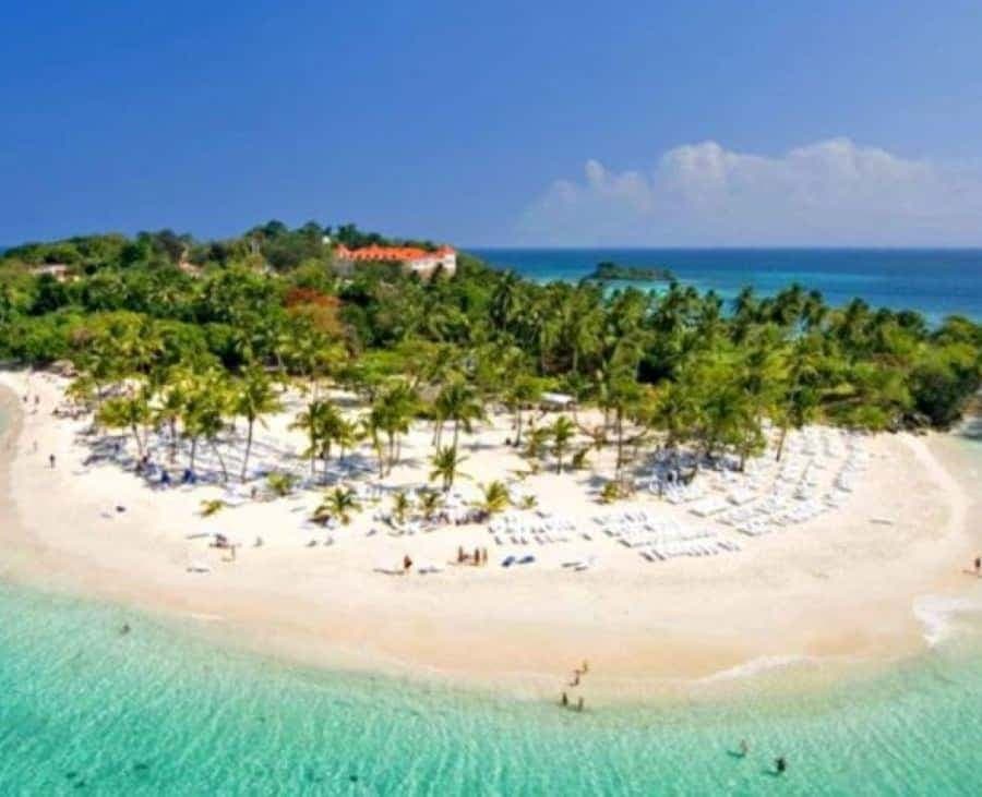 Punta Cana:Samaná Bay,Bacardí Island and El Limón Waterfall
