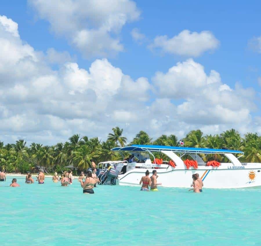 Juan Dolio: Saona Island Full-Day Tour with Catamaran Ride - Dominican Republic